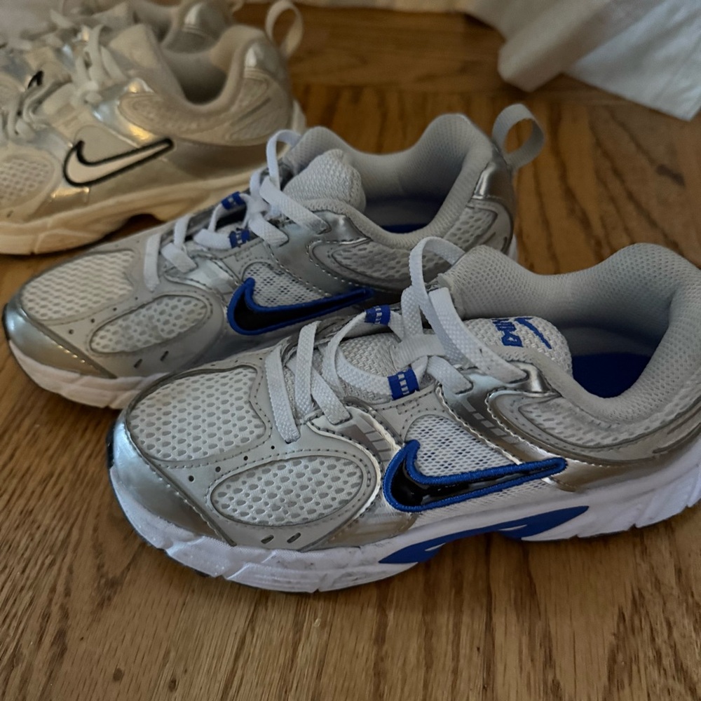 Nike Bundle (3 Pairs) – Size 1Y + 1.5Y | V2K Run | Vomero 5 - Picture 5 of 15